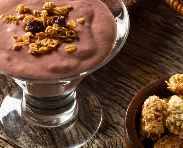 Mousse de Açaí com cookies de aveia