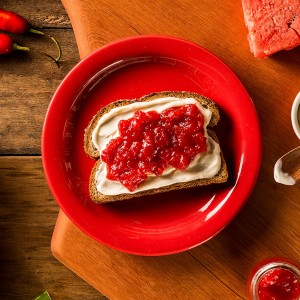 Toast com geleia de melancia e pimenta