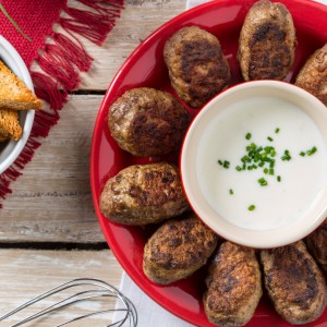 Mini Kaftas com iogurte e snacks integrais